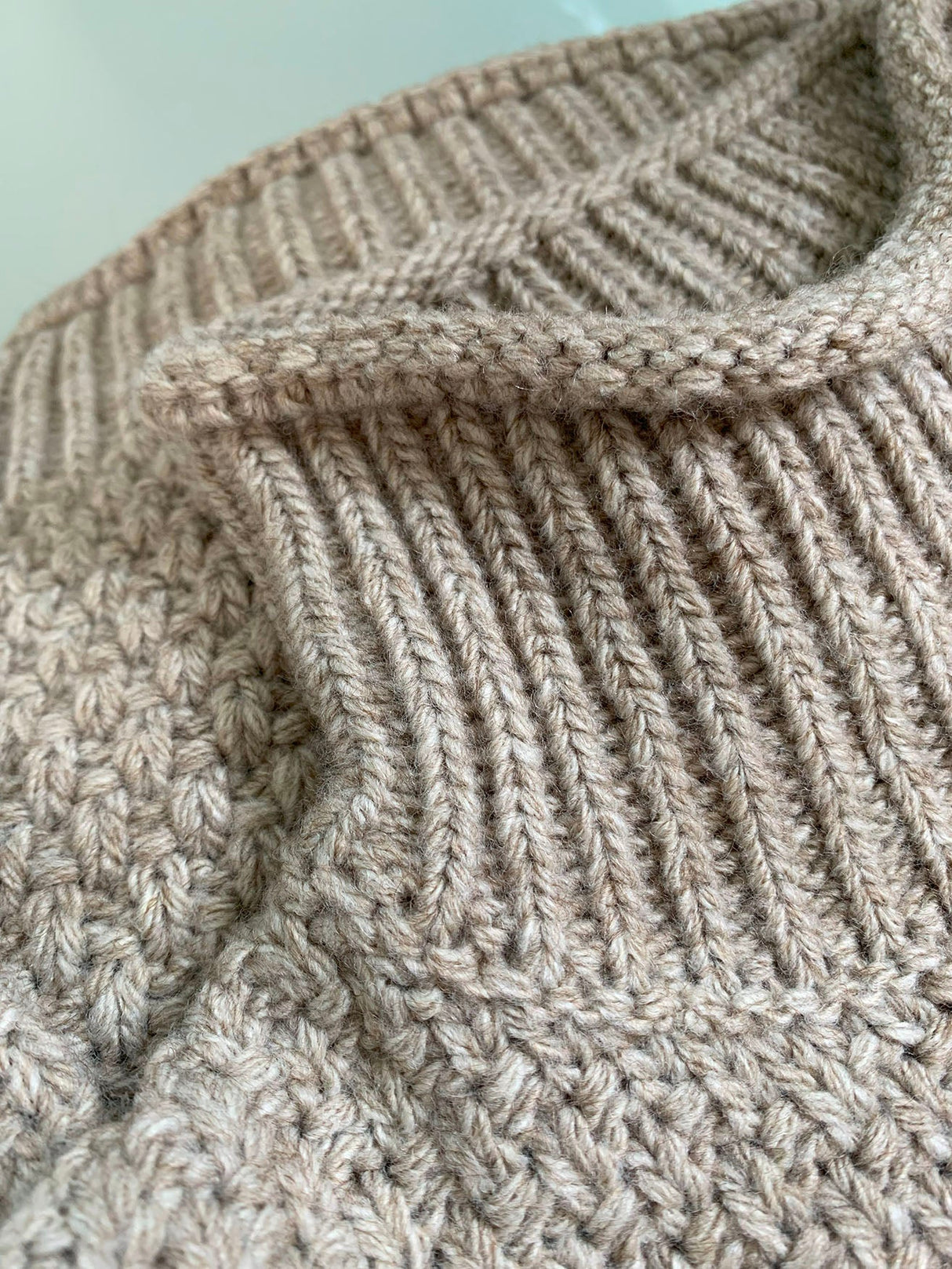 Kopenhaken Elina Turtle Neck - Dame - Dessert Taupe